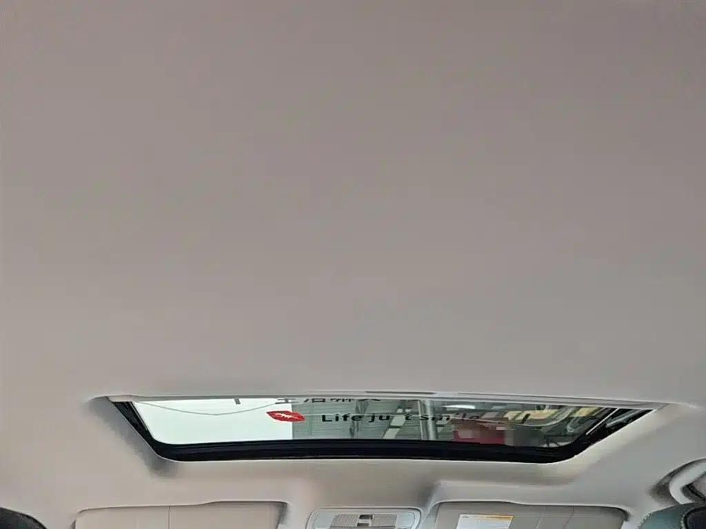 Roewe i6 MAX 2020 300TGI Automatic Cool Edition — миниатюра 18