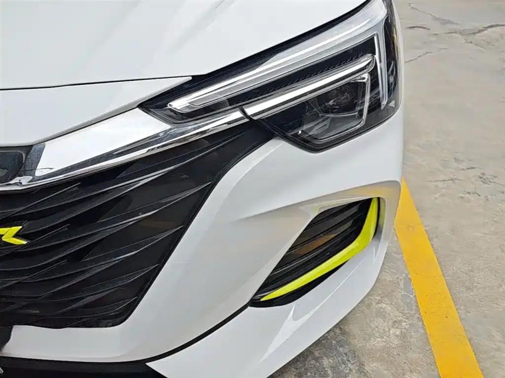 Roewe i6 MAX 2020 300TGI Automatic Cool Edition — миниатюра 24