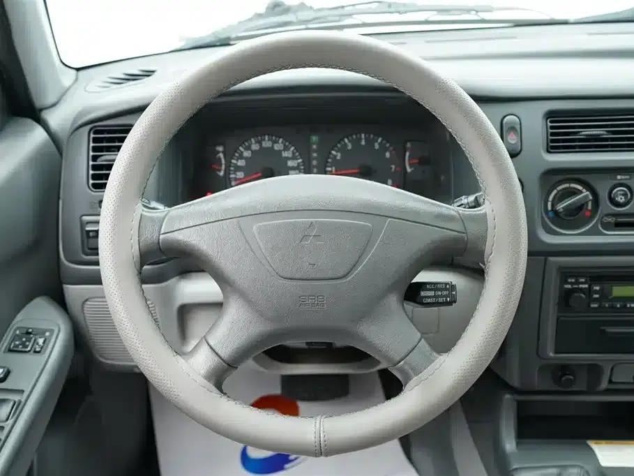 2004 Pajero Sport 3.0L Automatic 4WD Super Deluxe Edition — миниатюра 13