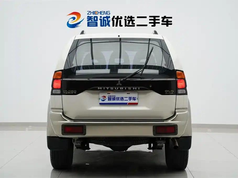 2004 Pajero Sport 3.0L Automatic 4WD Super Deluxe Edition — миниатюра 4
