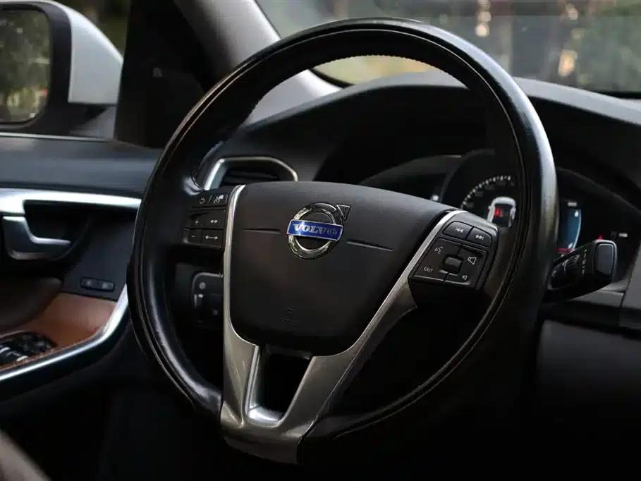 2015 Volvo S60 Plug-in Hybrid, S60L E-Drive Hybrid, T6 Smart Edition — миниатюра 14