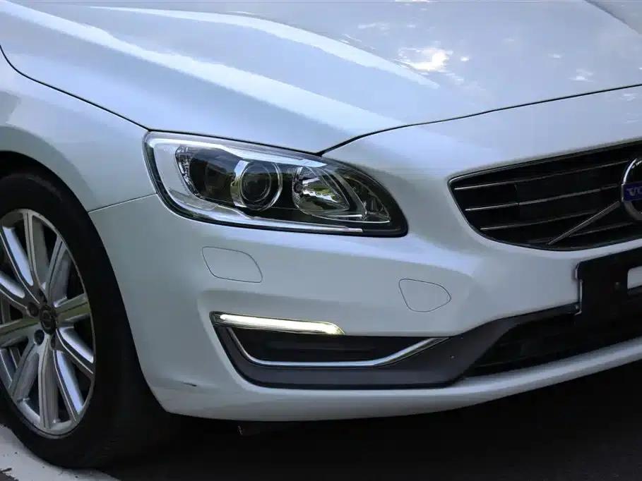 2015 Volvo S60 Plug-in Hybrid, S60L E-Drive Hybrid, T6 Smart Edition — миниатюра 17