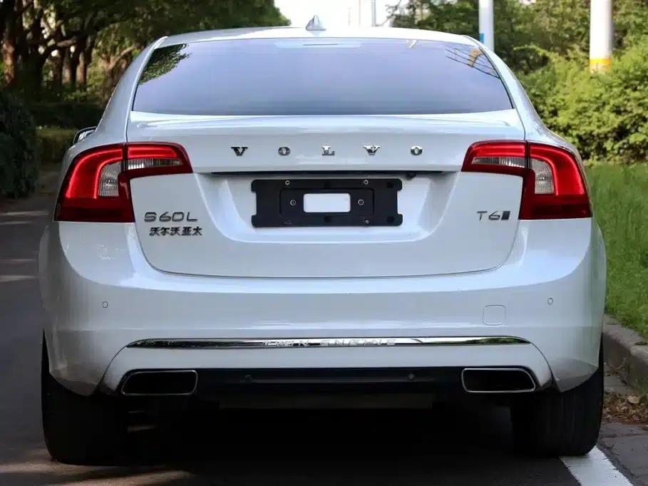 2015 Volvo S60 Plug-in Hybrid, S60L E-Drive Hybrid, T6 Smart Edition — миниатюра 6