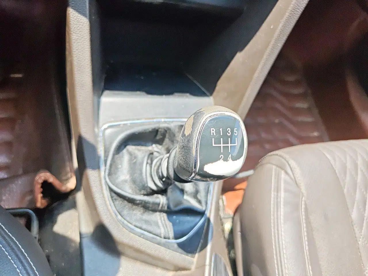 Baojun 630 2016 1.5L manual Comfort trim level — миниатюра 14