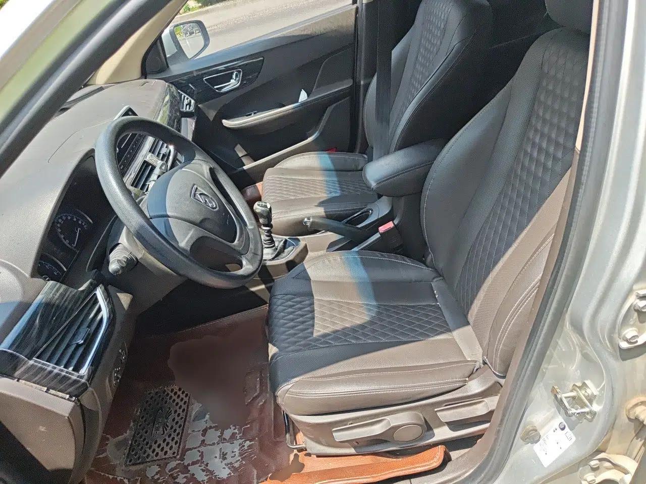 Baojun 630 2016 1.5L manual Comfort trim level — миниатюра 15