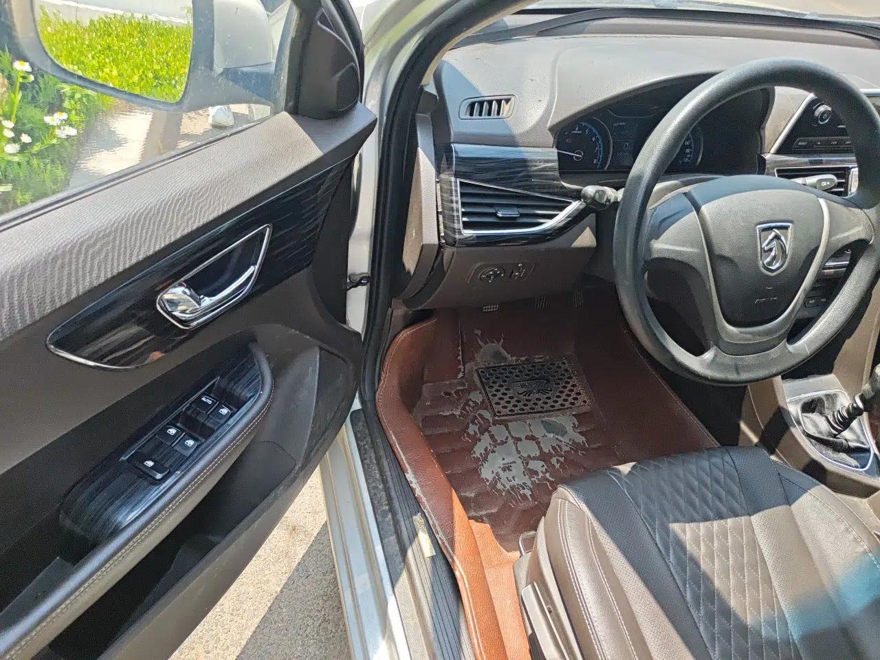 Baojun 630 2016 1.5L manual Comfort trim level — миниатюра 16