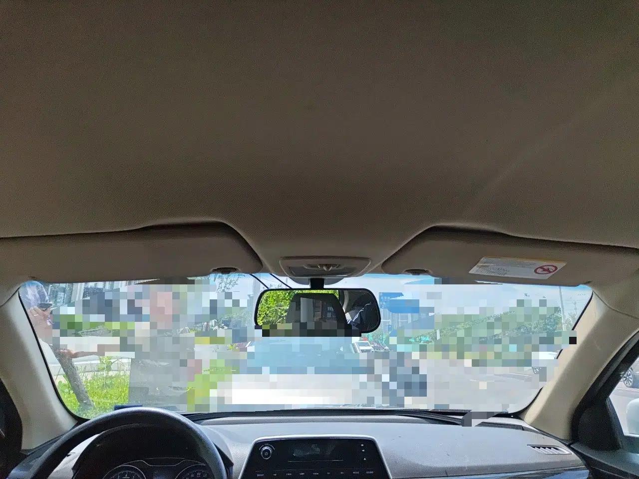 Baojun 630 2016 1.5L manual Comfort trim level — миниатюра 18