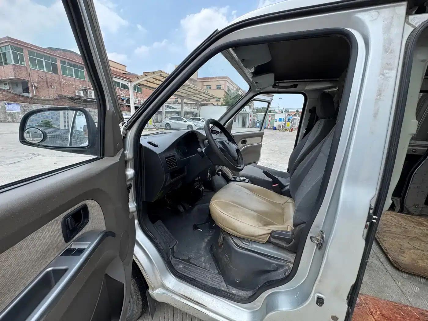 Wuling EV50 2021 model van logistics vehicle, Lishen 41.6kWh Tongyu Electric Control — миниатюра 4