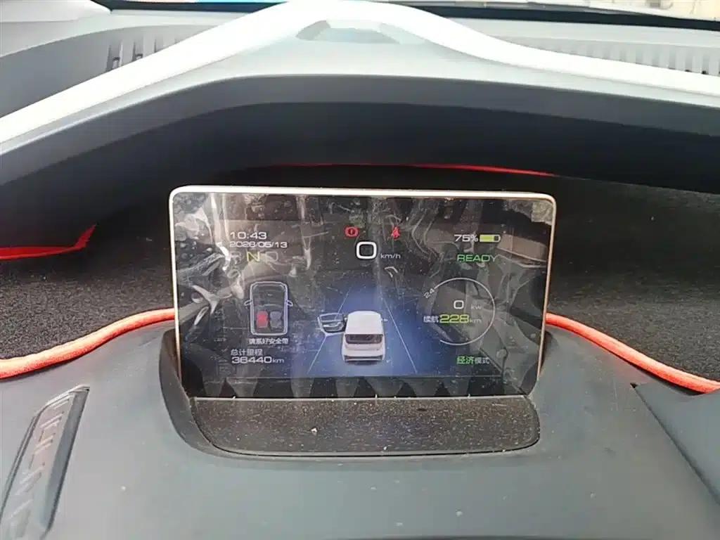 Wuling NanoEV 2021 Fun Edition — миниатюра 8