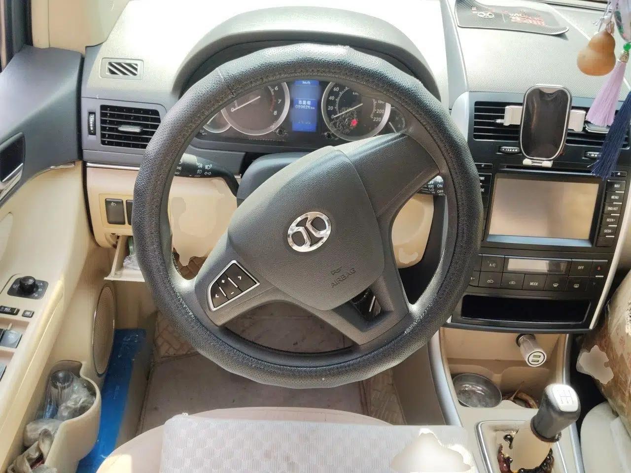 BAIC E Series 2012 Hatchback 1.5L Manual Leshang Version — миниатюра 10