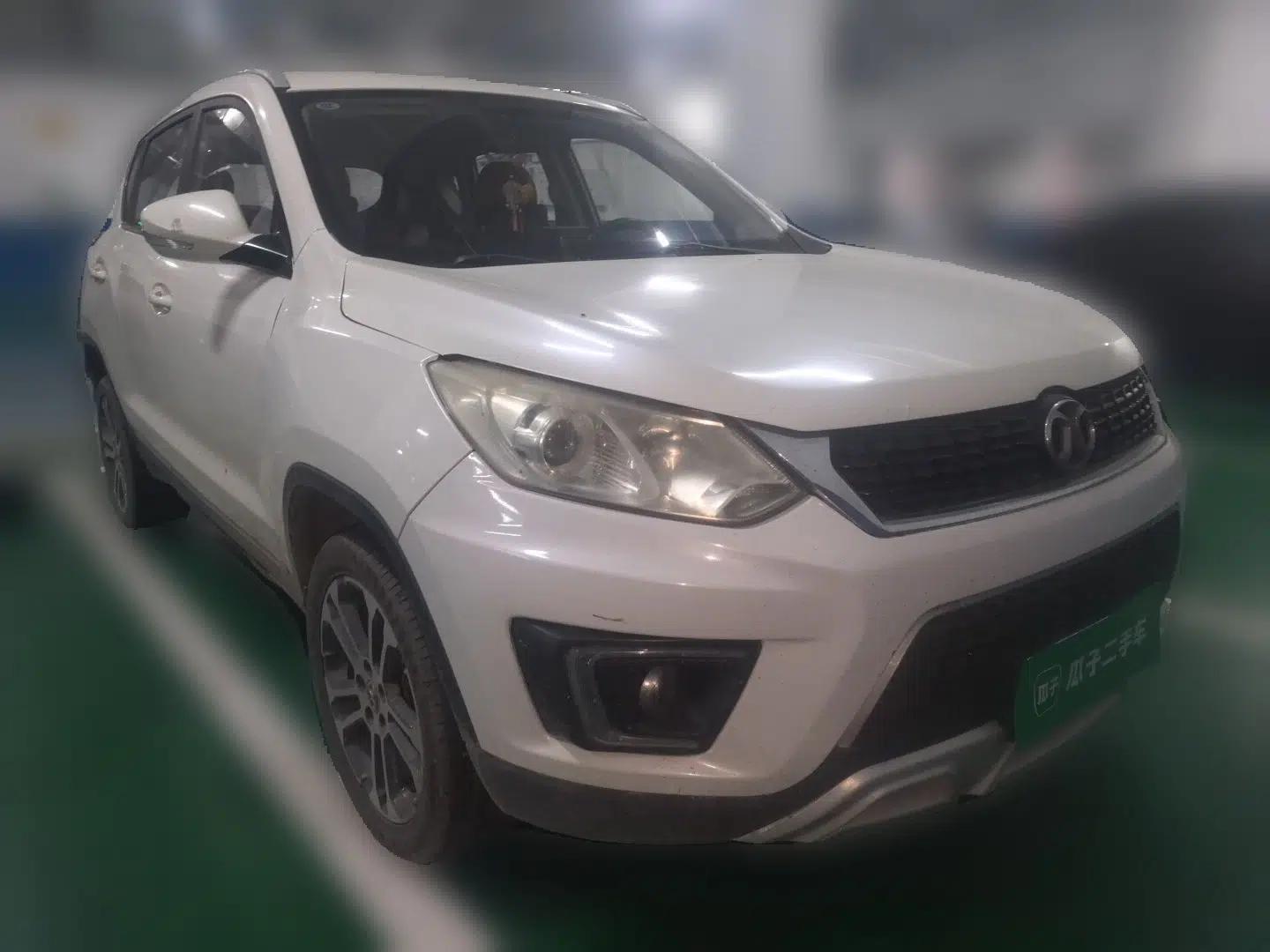 BAIC Senova X35 2016 1.5L Manual Luxury Edition — миниатюра 3