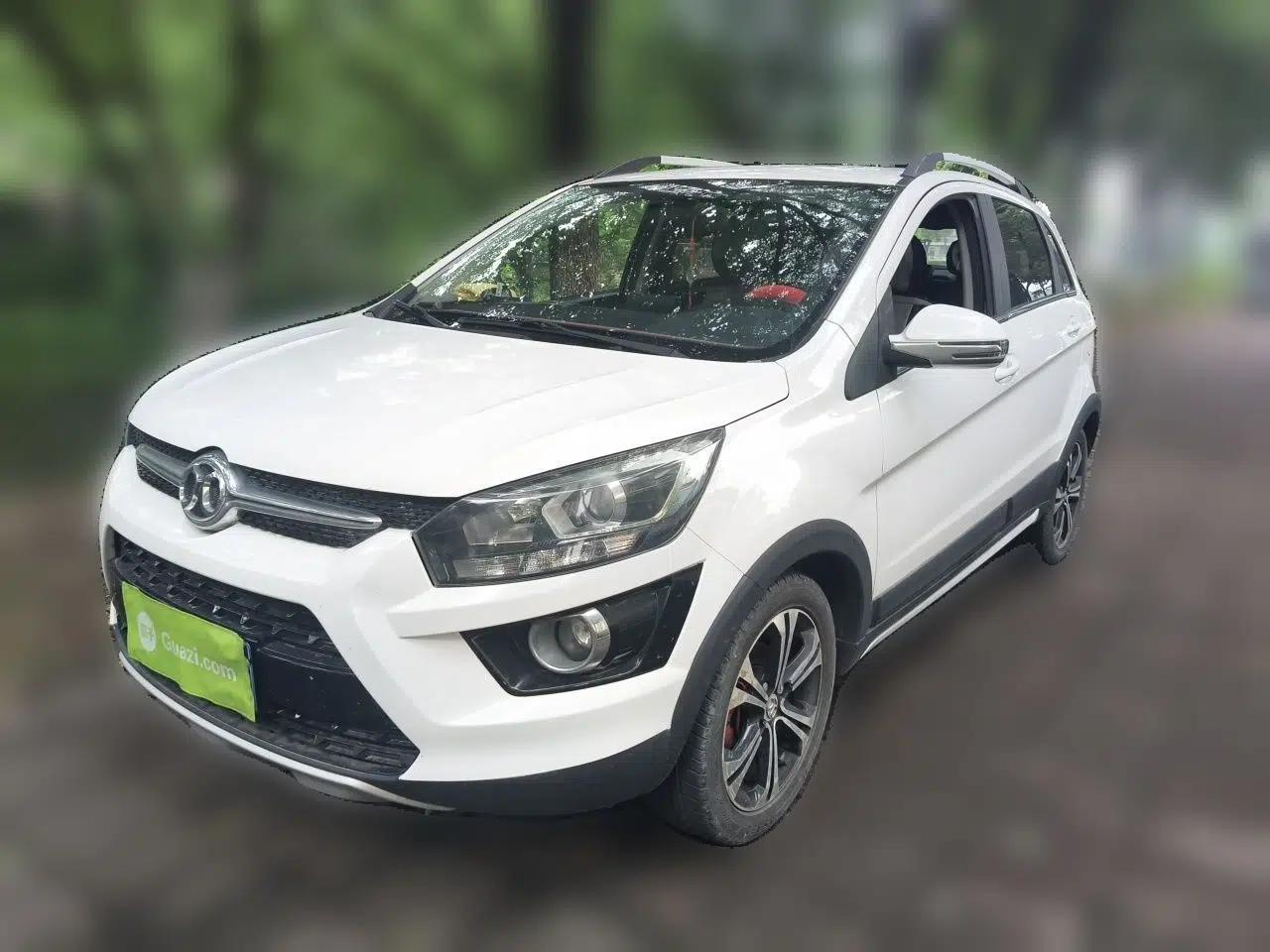 BAIC Senova X25 2015 1.5L Manual Elite Edition — миниатюра 1