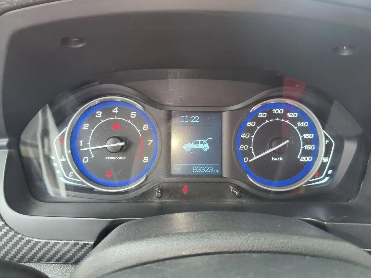 BAIC Senova X25 2015 1.5L Manual Elite Edition — миниатюра 11