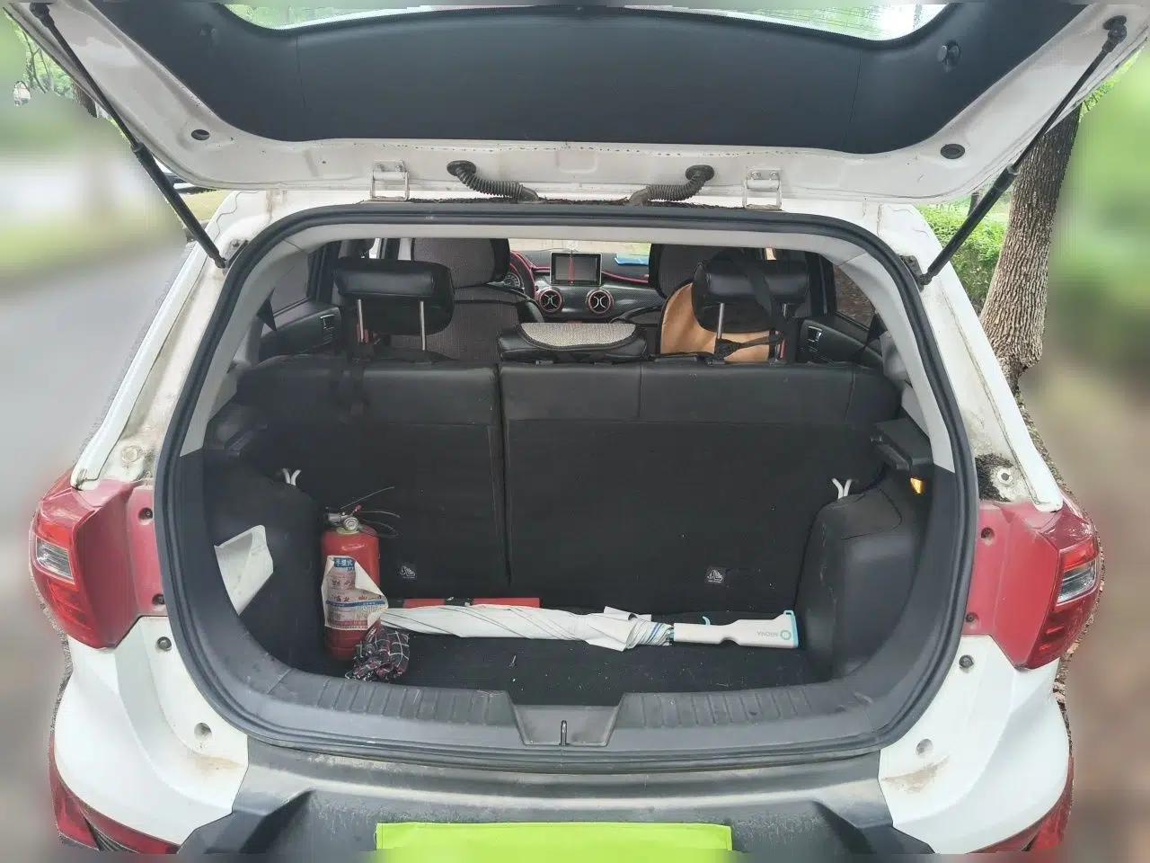 BAIC Senova X25 2015 1.5L Manual Elite Edition — миниатюра 19