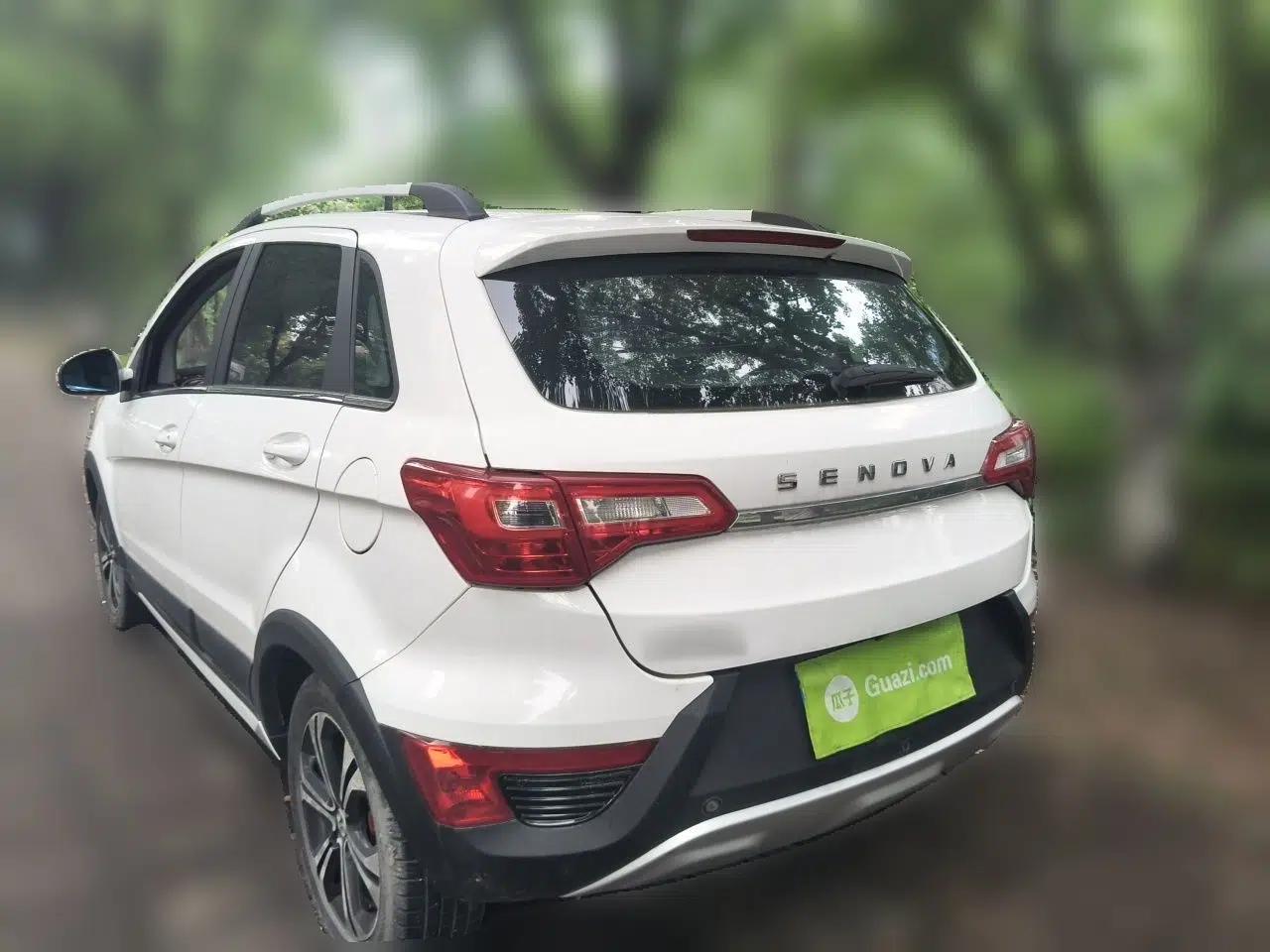 BAIC Senova X25 2015 1.5L Manual Elite Edition — миниатюра 4