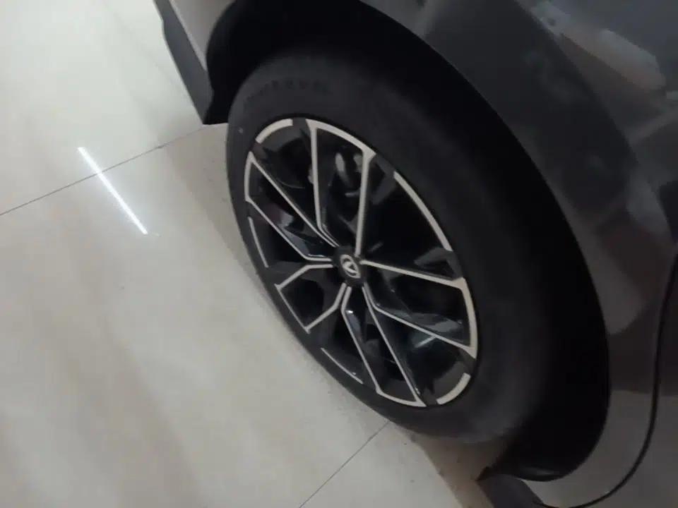 CHANGAN UNI-V iDD 2024 Blue Whale Smart Electric iDD 136km Luxury Model — миниатюра 11