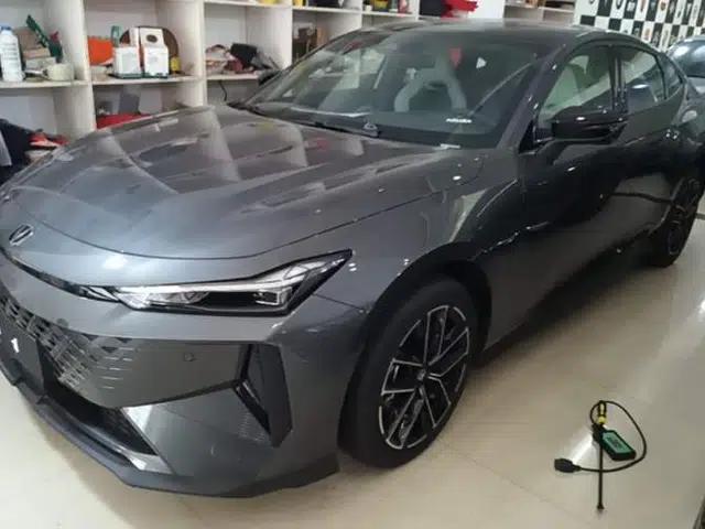 CHANGAN UNI-V iDD 2024 Blue Whale Smart Electric iDD 136km Luxury Model