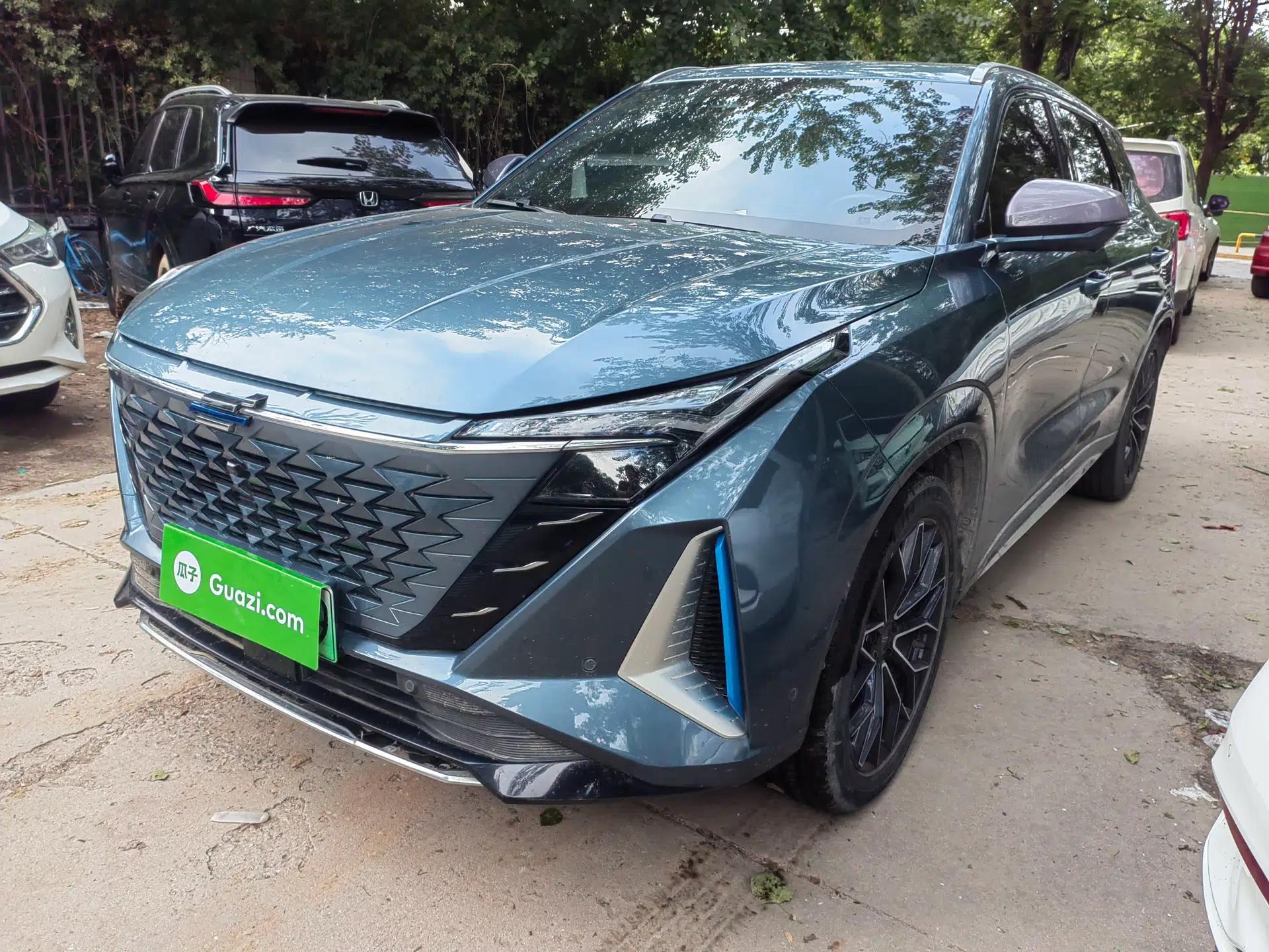 CHANGAN OSHAN Z6 New Energy 2022 Blue Whale iDD 150KM Flagship PLUS Smart Parking Edition — миниатюра 1