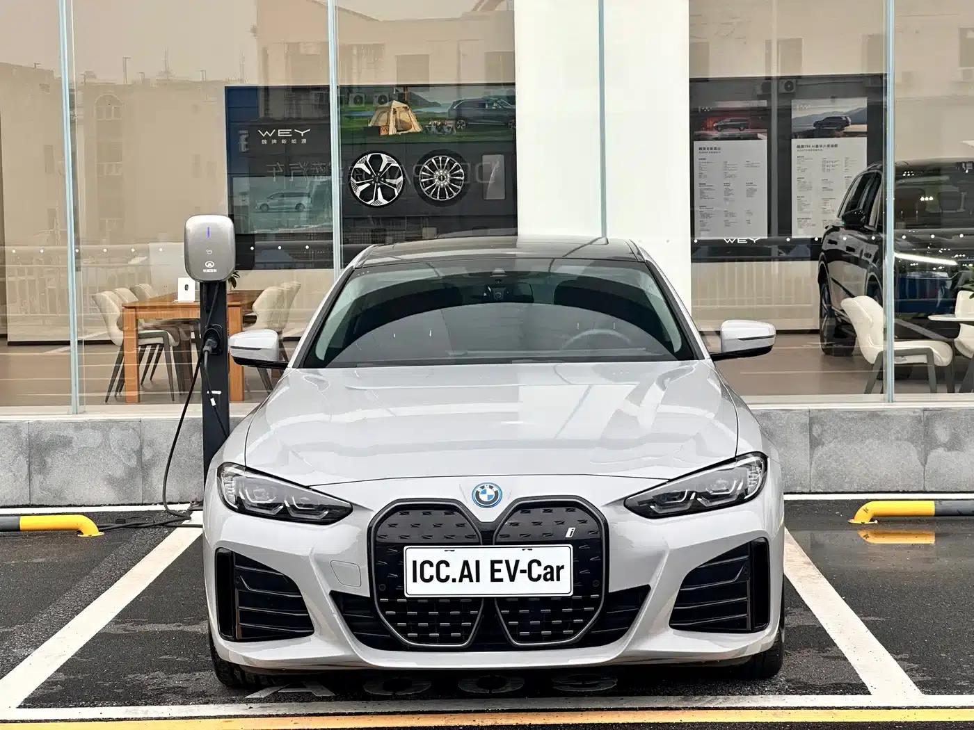 BMW i4 2023 eDrive35 — миниатюра 2