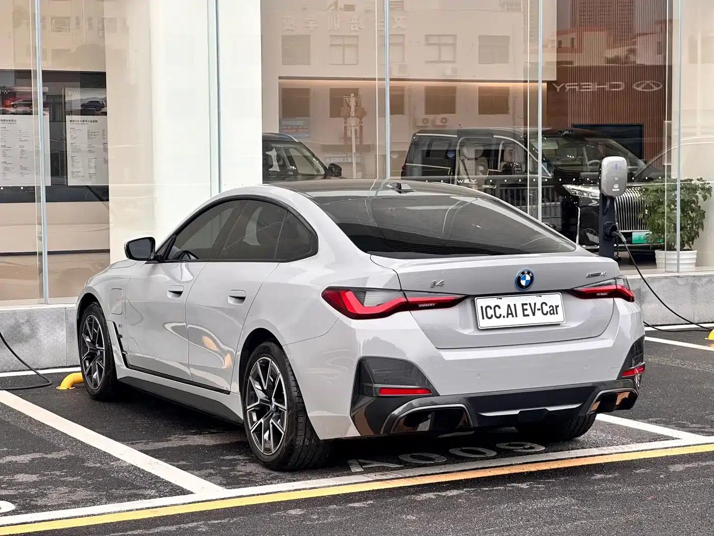 BMW i4 2023 eDrive35 — миниатюра 20