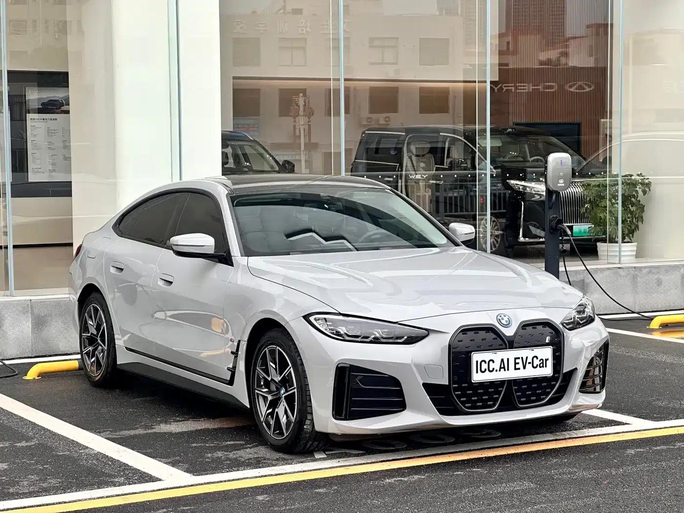 BMW i4 2023 eDrive35 — миниатюра 3