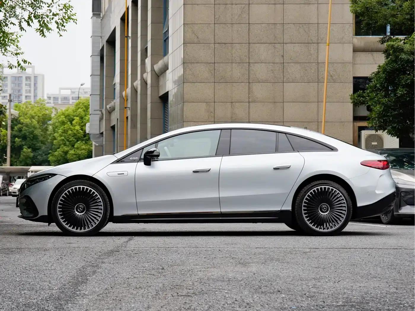 2023 Mercedes-Benz EQS AMG 53 4MATIC+ — миниатюра 3