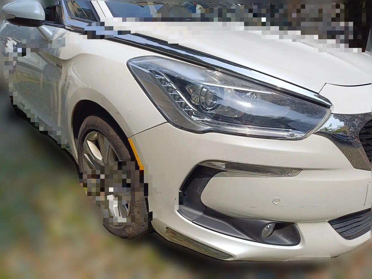 DS 5 2015 1.6T Luxury Edition THP160 — миниатюра 3