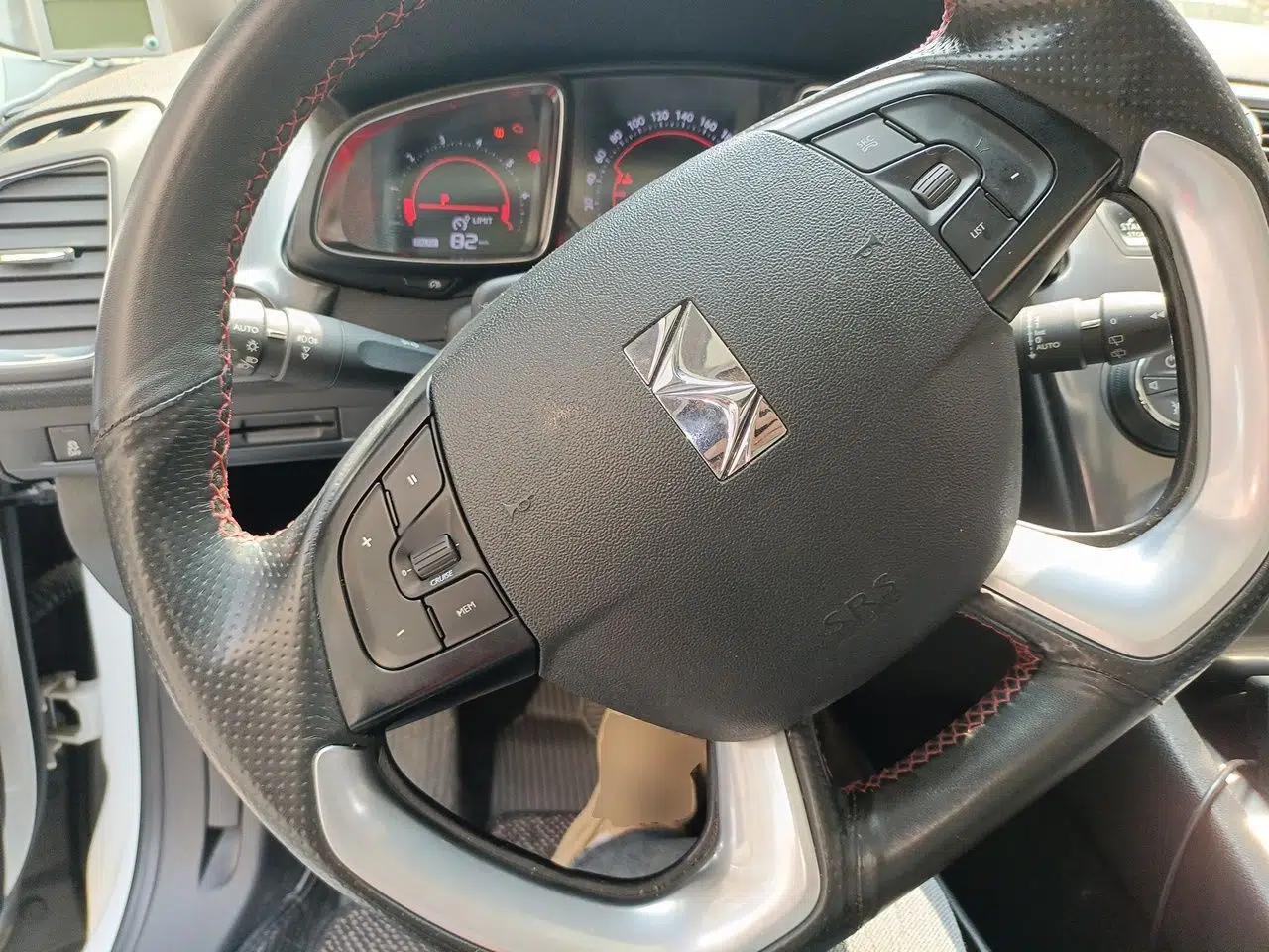DS 5 2015 1.6T Luxury Edition THP160 — миниатюра 10