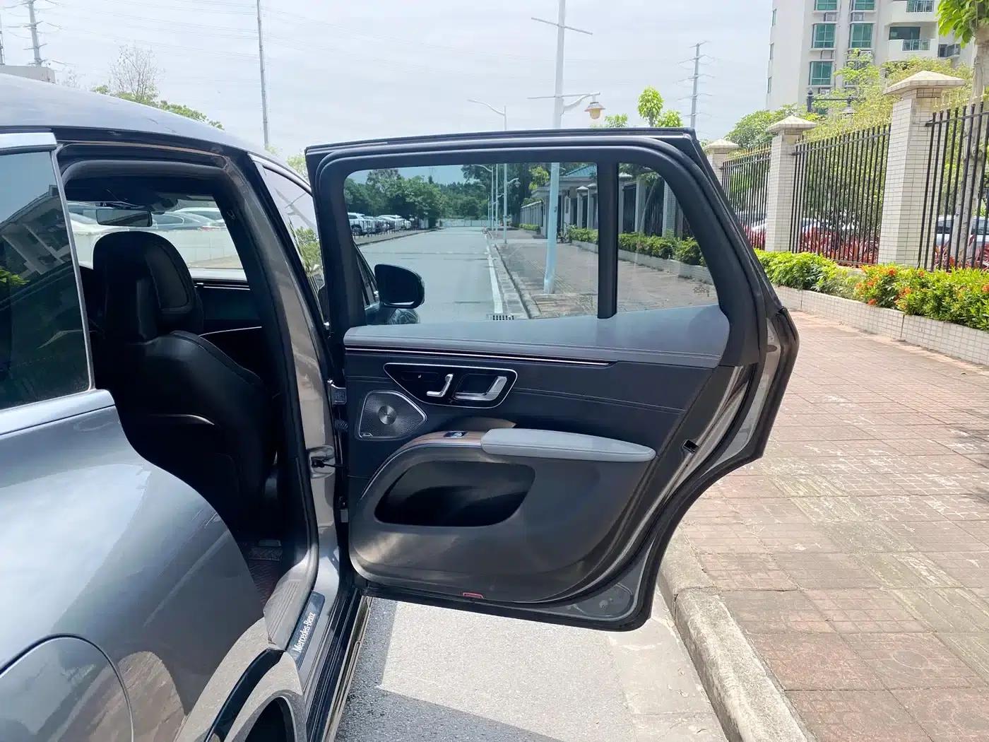 Mercedes-Benz EQS SUV 2023 450 4MATIC Pioneer Edition — миниатюра 12