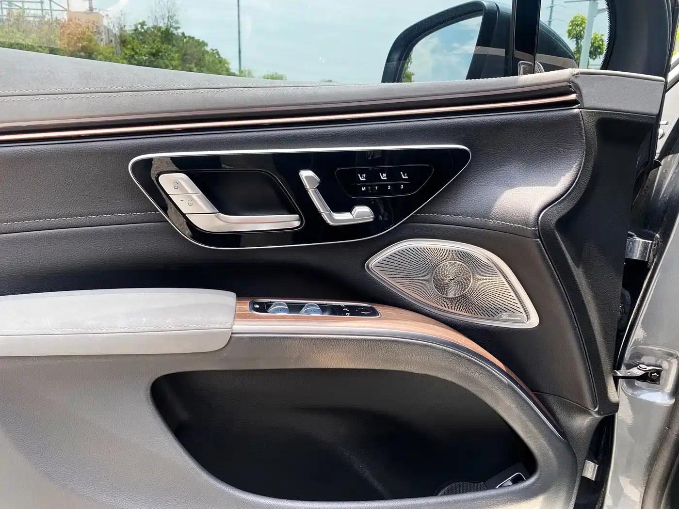 Mercedes-Benz EQS SUV 2023 450 4MATIC Pioneer Edition — миниатюра 20