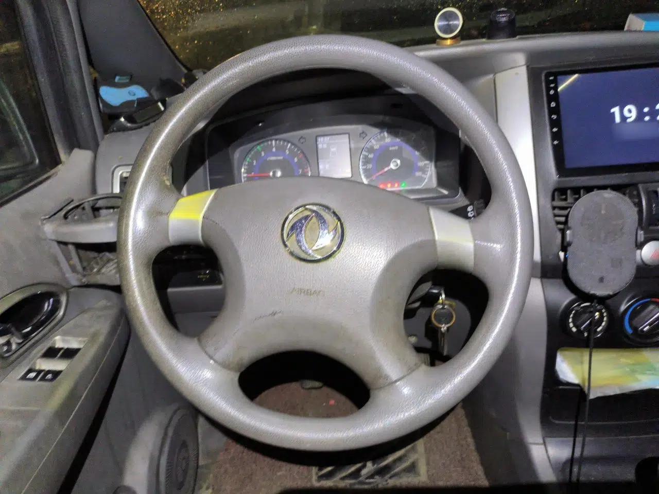 Dongfeng Shuaike 2014 1.6L Manual Luxury 7-Seater China V Standard — миниатюра 10