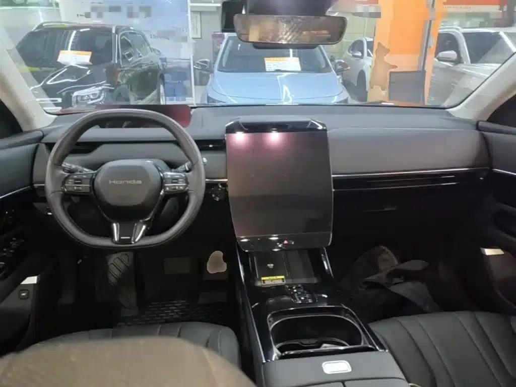 GAC Honda P7 2025 Rear-Wheel Drive Long Range Pro — миниатюра 10