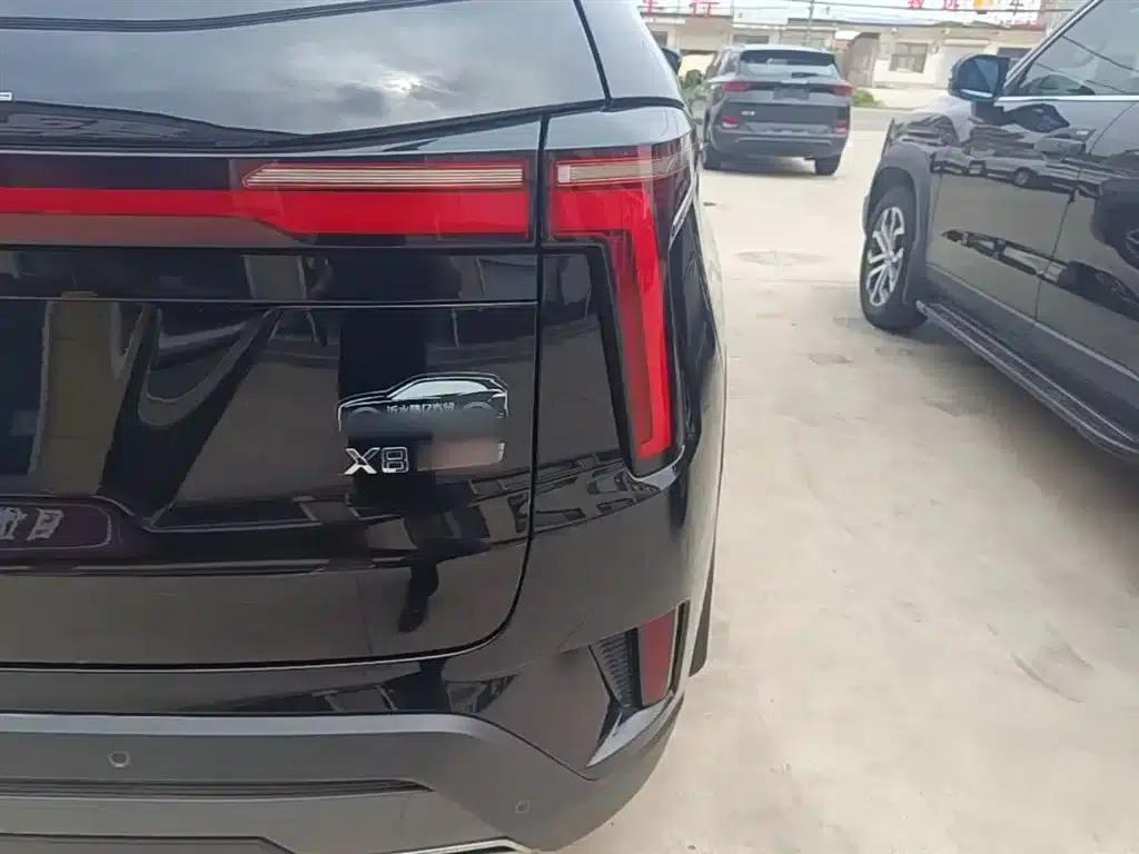 Sihao X8 PLUS 2023 1.5TGDI DCT Smart Home Edition 7-seater — миниатюра 8