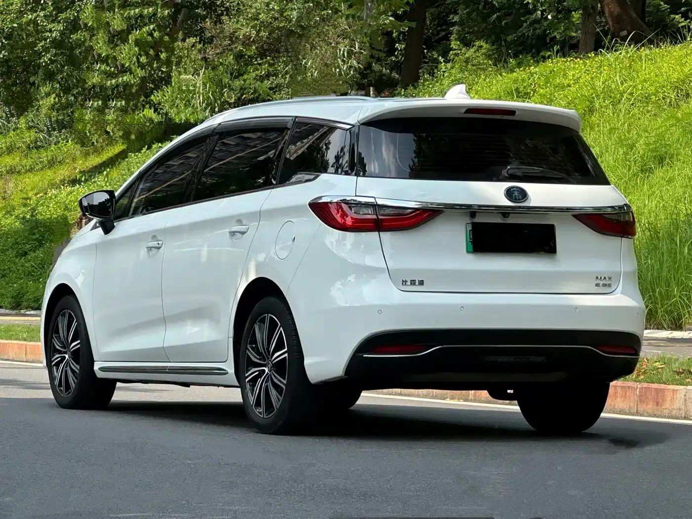 Song MAX New Energy 2019 DM 1.5T Intelligent Enjoyment 6-seater National VI Emission Standard — миниатюра 3