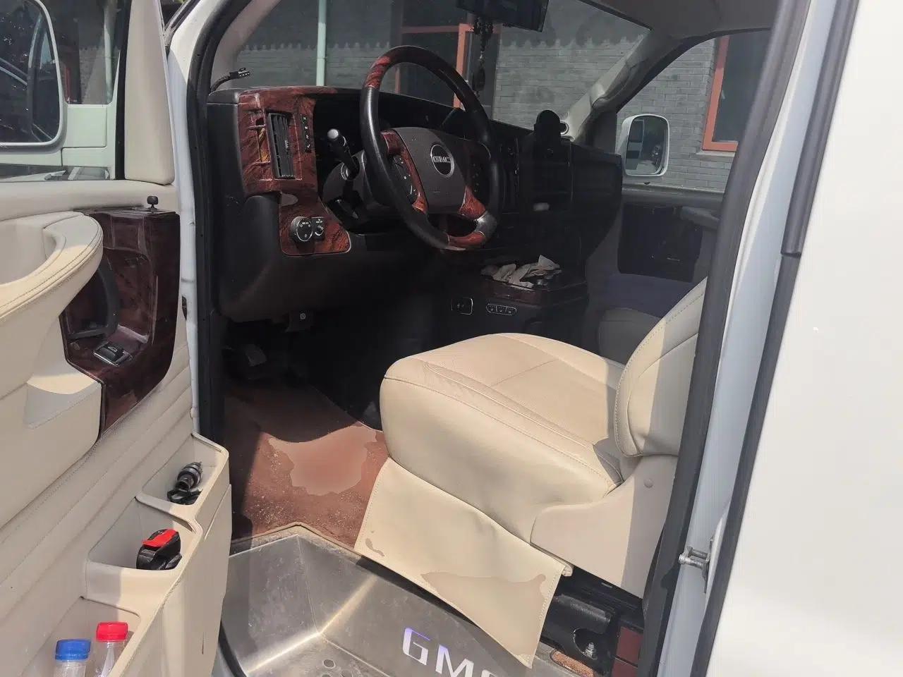 GMC SAVANA — миниатюра 16