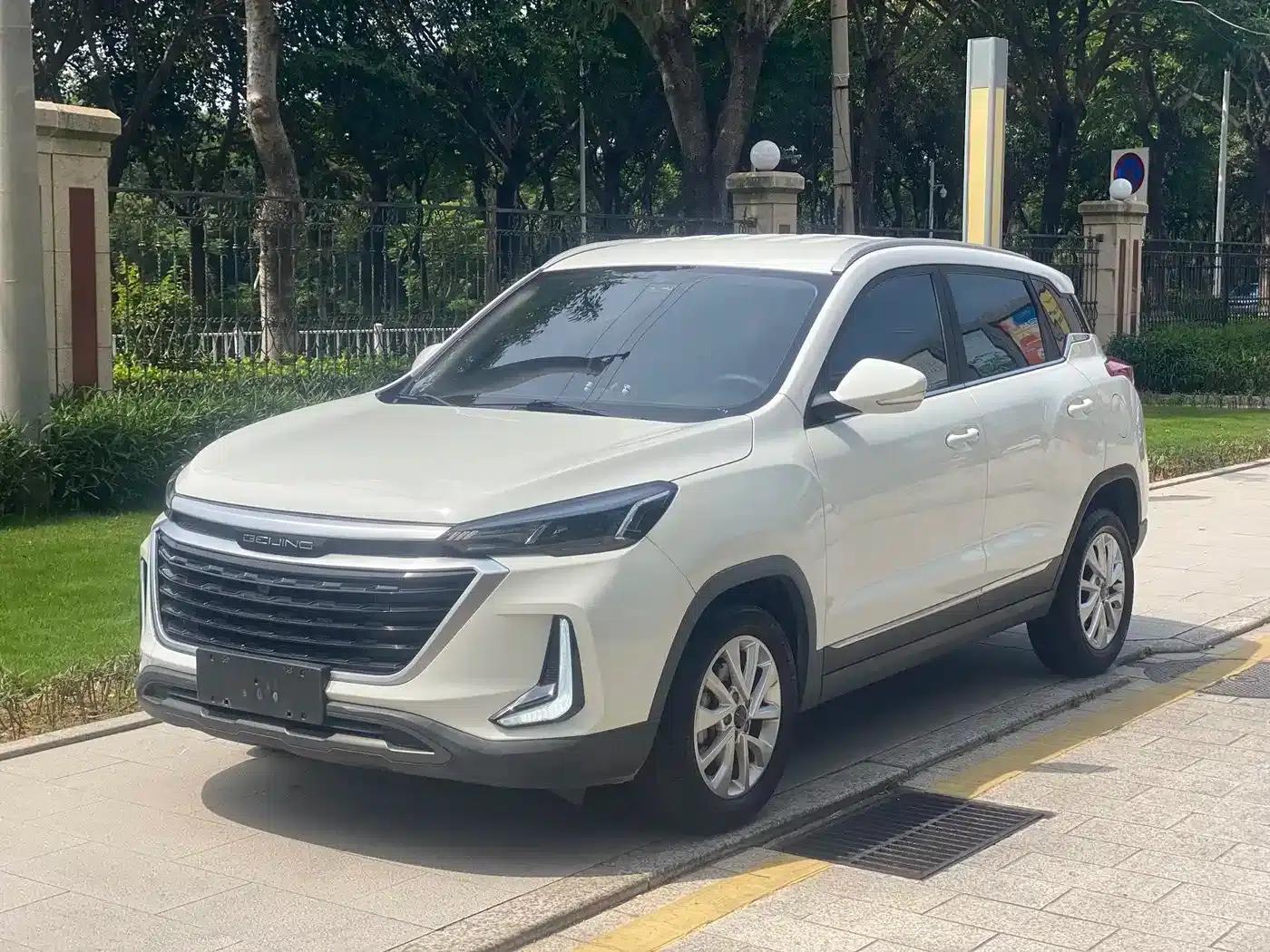 Beijing X3 2019 1.5T CVT Glory Edition — миниатюра 1