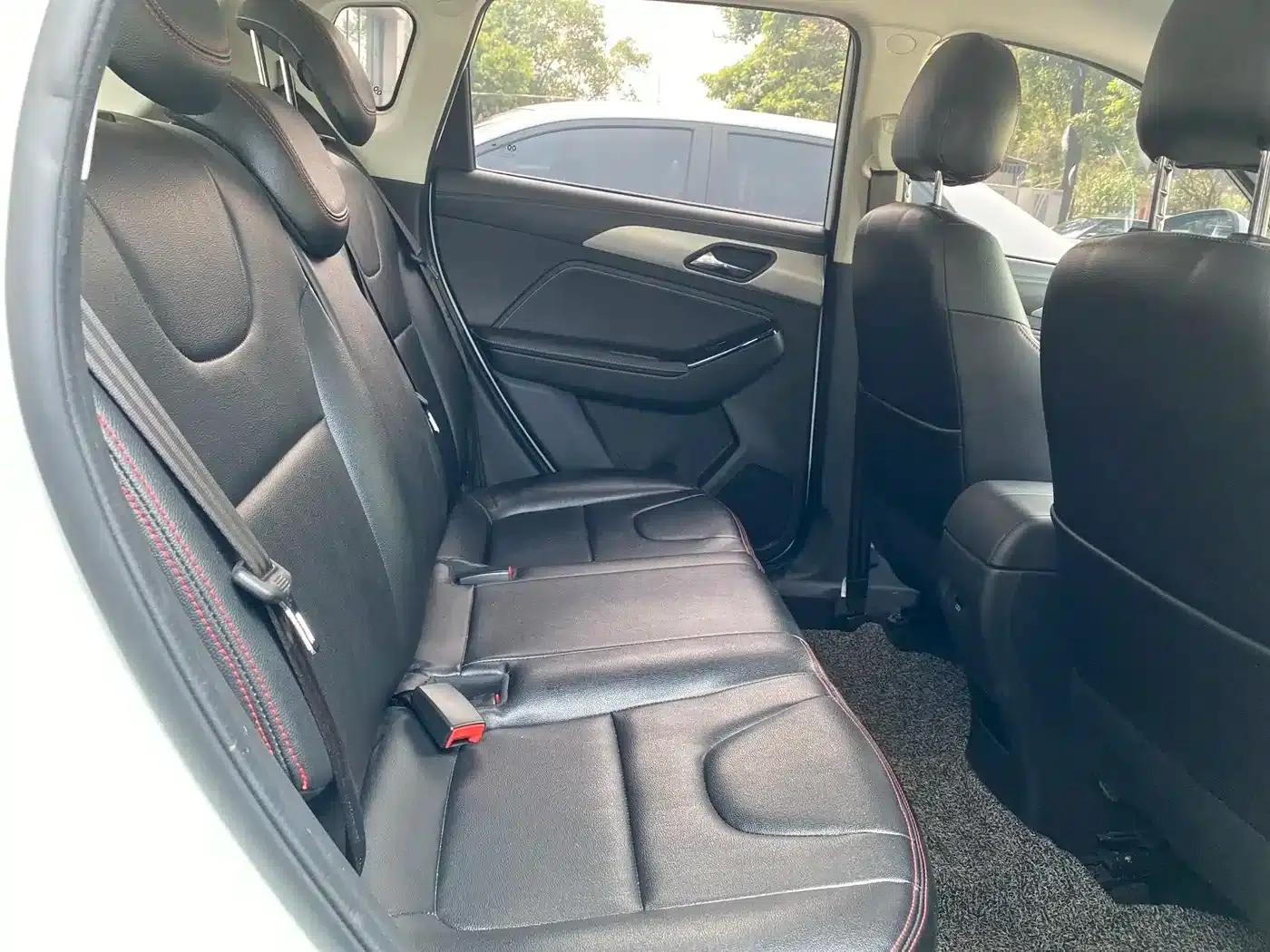 Beijing X3 2019 1.5T CVT Glory Edition — миниатюра 15
