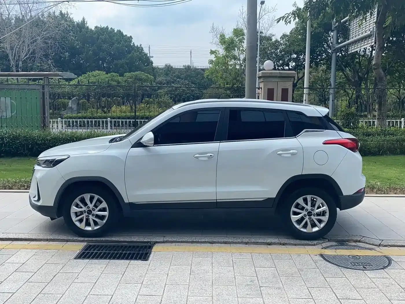 Beijing X3 2019 1.5T CVT Glory Edition — миниатюра 7