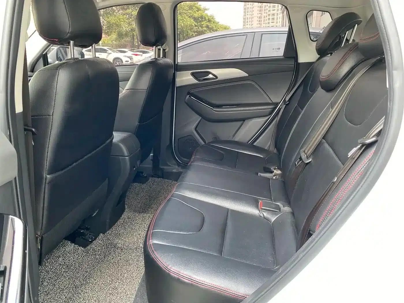 Beijing X3 2019 1.5T CVT Glory Edition — миниатюра 10
