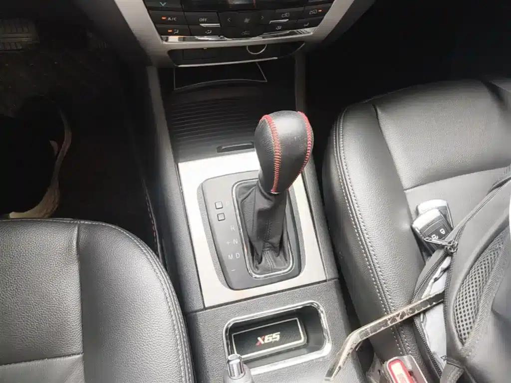 2015 Senova X65 2.0T Automatic Elite — миниатюра 14