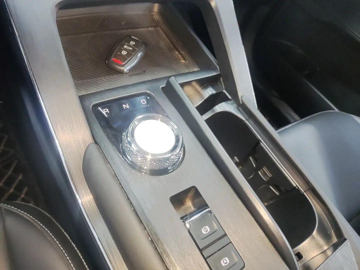 Haval H6 New Energy 2023 DHT-PHEV 110KM Long-Range Edition — миниатюра 16
