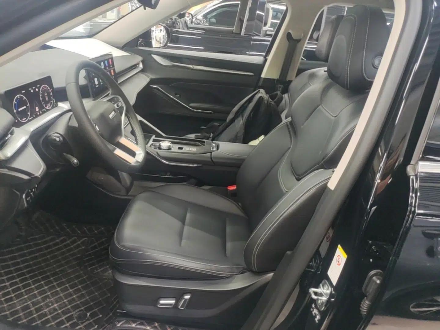 Haval H6 New Energy 2023 DHT-PHEV 110KM Long-Range Edition — миниатюра 17