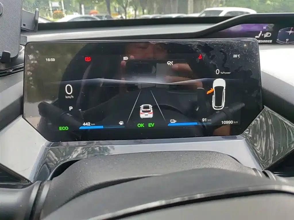 Changan Oushang Z6 New Energy 2022 Blue Whale iDD 150KM Flagship PLUS Smart Parking Edition — миниатюра 12