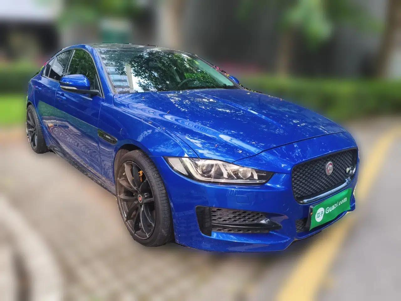 Jaguar XE 2018 2.0T 250 PS Two-Wheel-Drive R-Sport Sport Edition — миниатюра 3