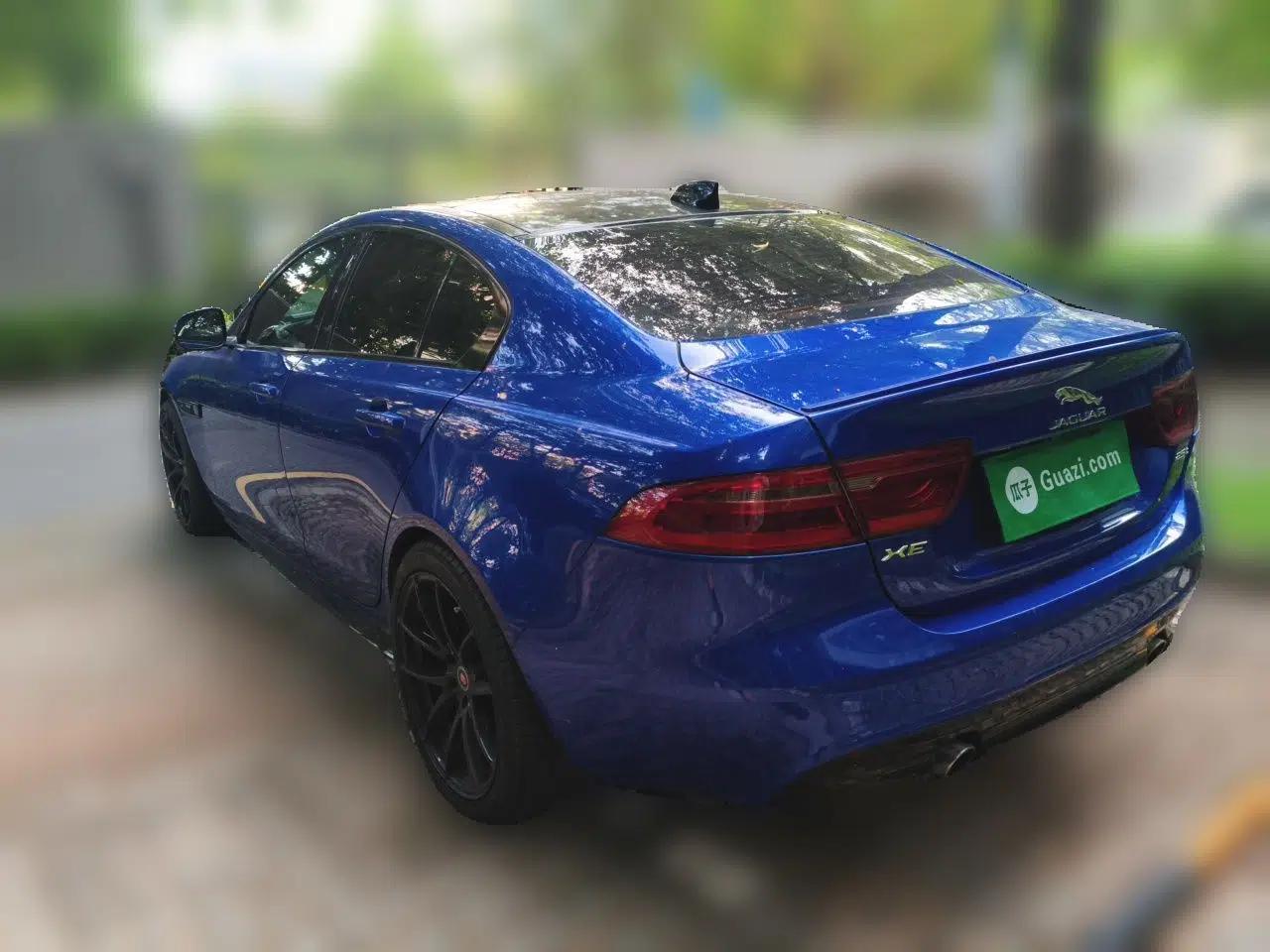 Jaguar XE 2018 2.0T 250 PS Two-Wheel-Drive R-Sport Sport Edition — миниатюра 4