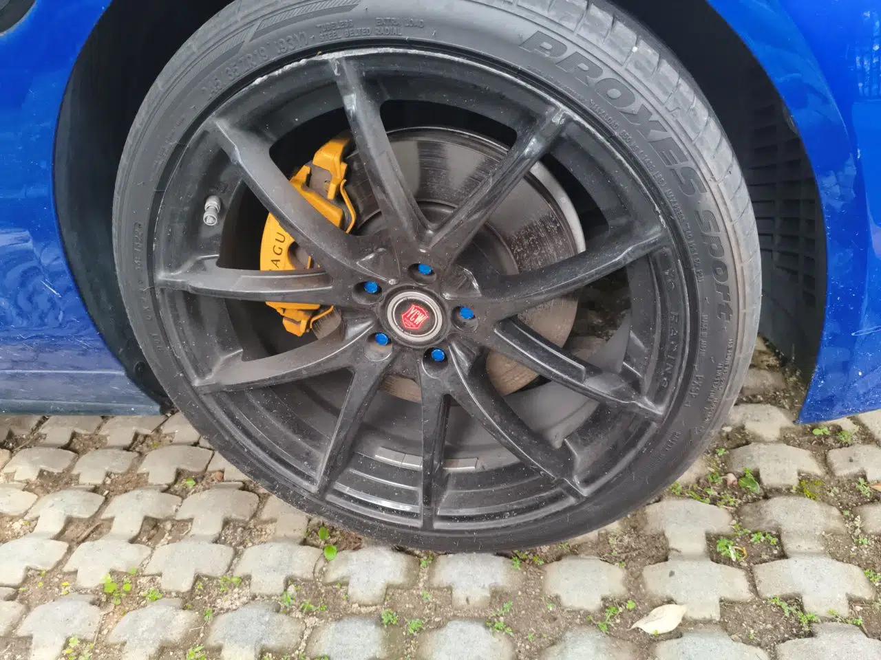 Jaguar XE 2018 2.0T 250 PS Two-Wheel-Drive R-Sport Sport Edition — миниатюра 8
