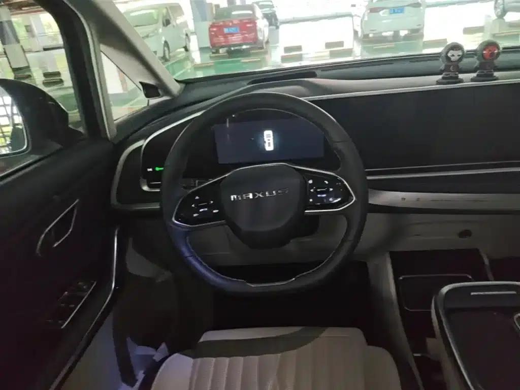 Maxus G90 2022 2.0T Interstellar 7-Seater Edition — миниатюра 11