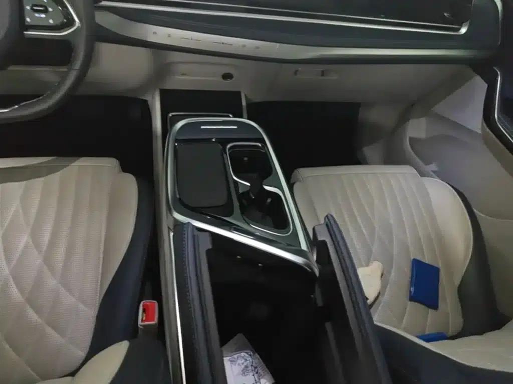 Maxus G90 2022 2.0T Interstellar 7-Seater Edition — миниатюра 14