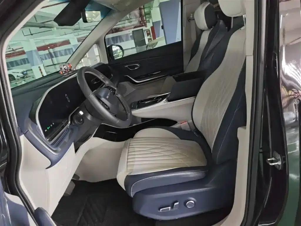 Maxus G90 2022 2.0T Interstellar 7-Seater Edition — миниатюра 15
