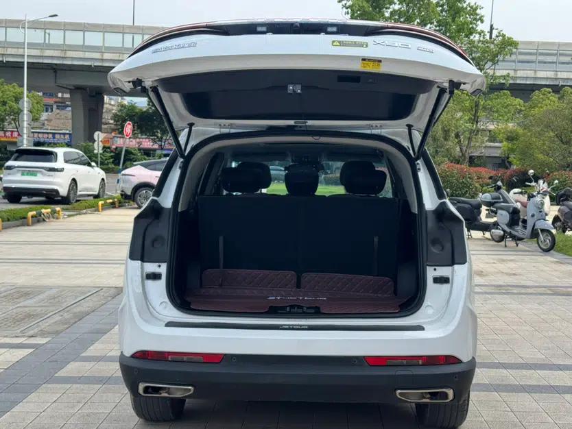 JETOUR X90 PRO 2024 1.6T DCT Luxury Edition 7-Seater — миниатюра 14
